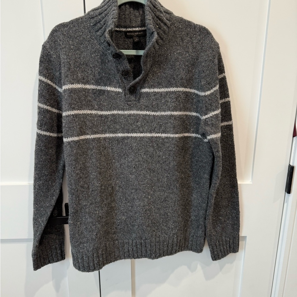Banana Republic Mens large Thick Cotton Mock Neck Pullover Sweater  4 Button